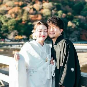 白無垢着付けとヘアメイクのJolie万梨恵がお支度、京都嵐山での前撮り撮影